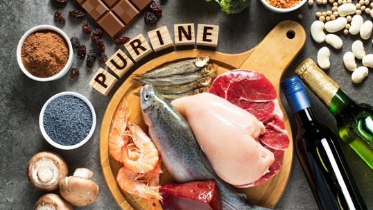Hạn chế thực phẩm giàu purin tránh làm tăng nồng độ acid uric trong máu