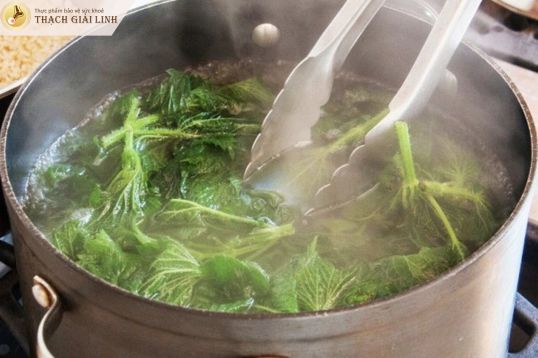 Bổ sung các loại rau xanh để kiểm soát các đợt viêm khớp