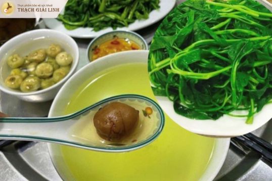 Canh rau luộc nhạt là món ăn hỗ trợ đào thải acid uric tự nhiên